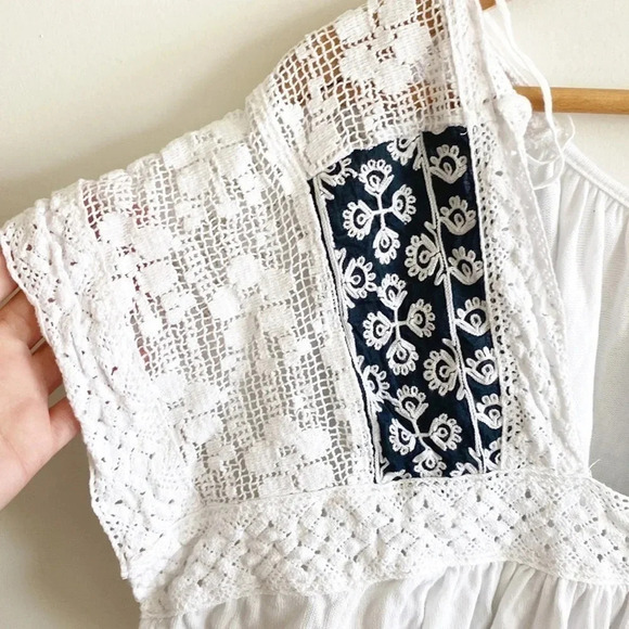 Free People White/black Short Sleeve Square Neck floral embroidered top size S - Picture 6 of 11